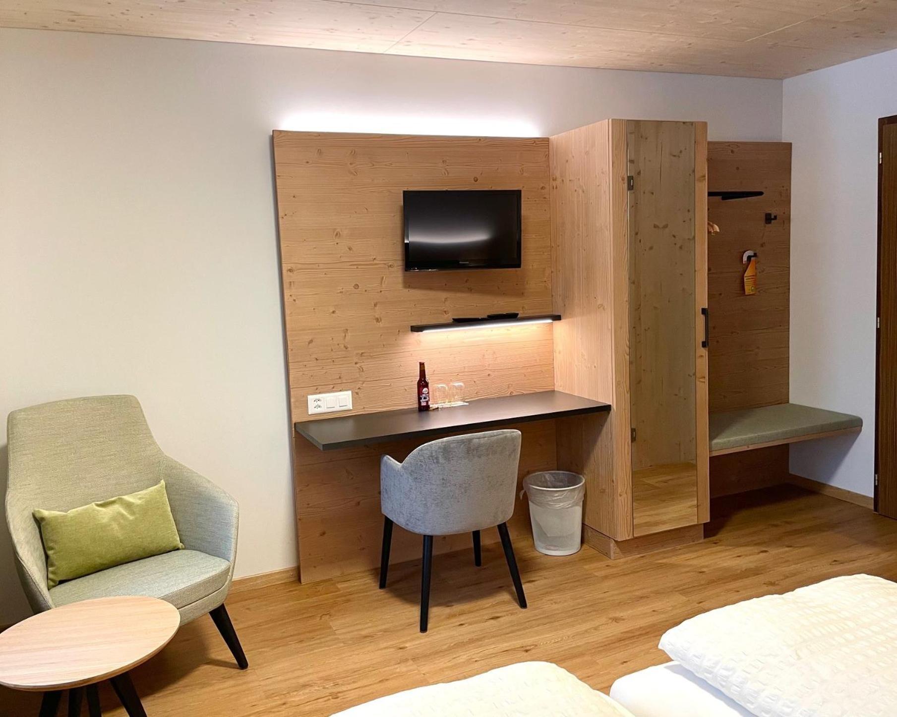 Boutique Und Bier Hotel Des Alpes Fiesch Eksteriør billede